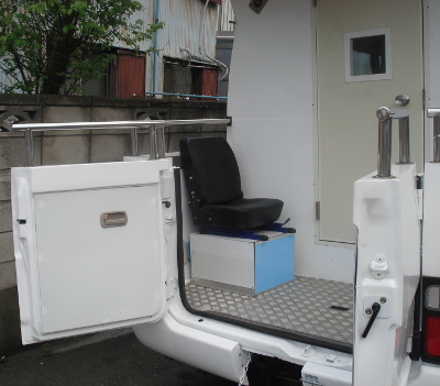 マイクロバス街頭宣伝車